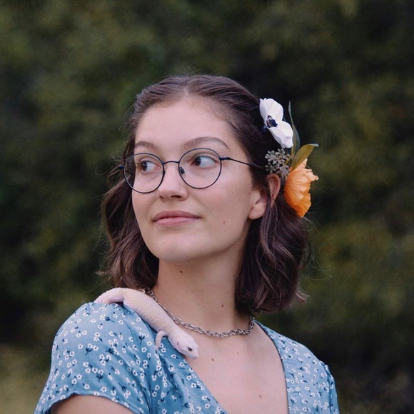 Meet your Posher, Hannah - Picture 1 of 1